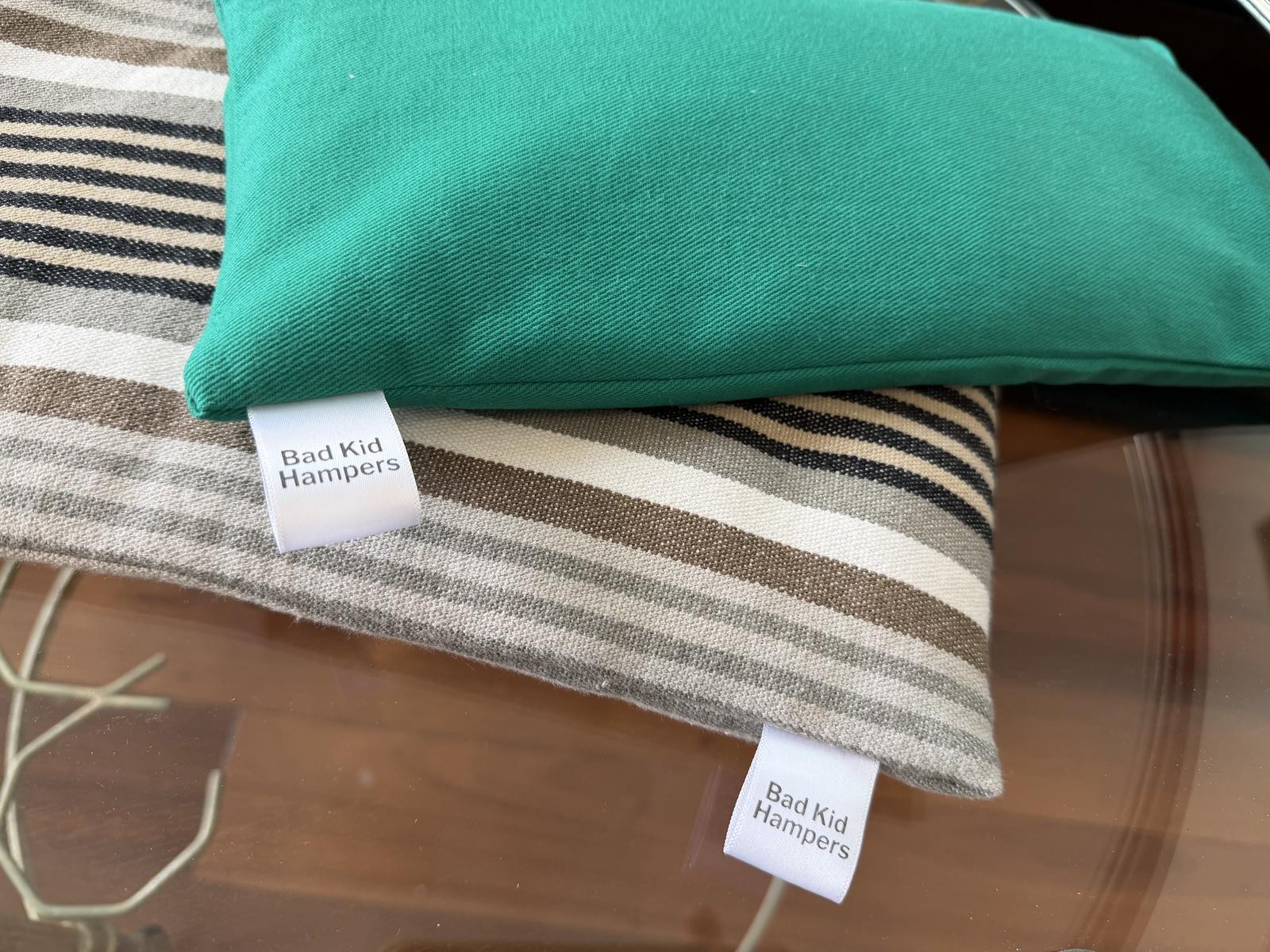 Heat packs made from upcycled cotton fabrics and organic local grain