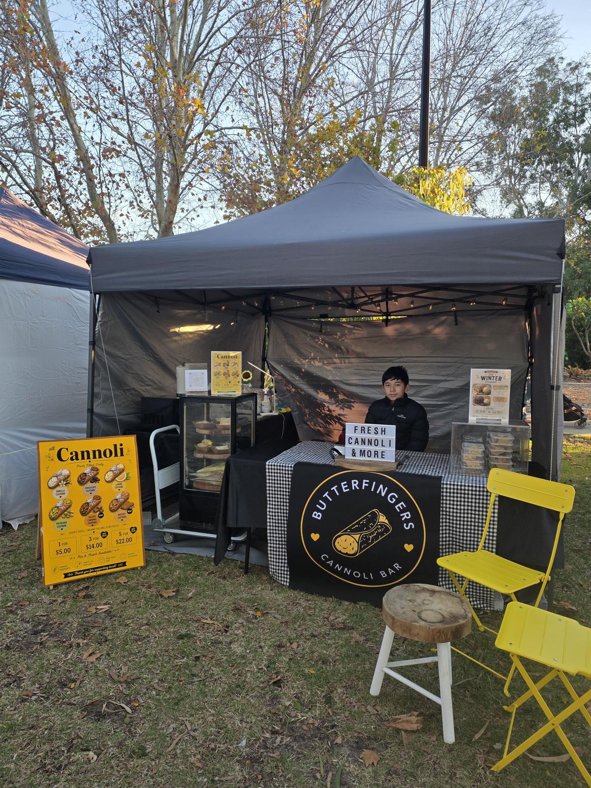Cannoli Bar