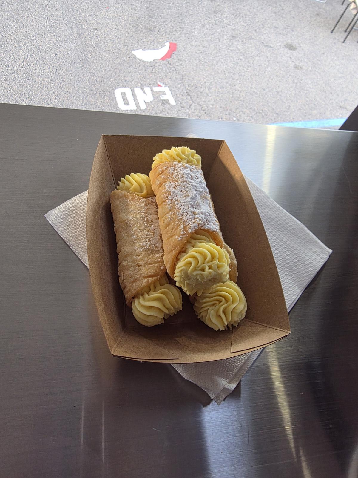 Butterfingers Cakery Cannoli