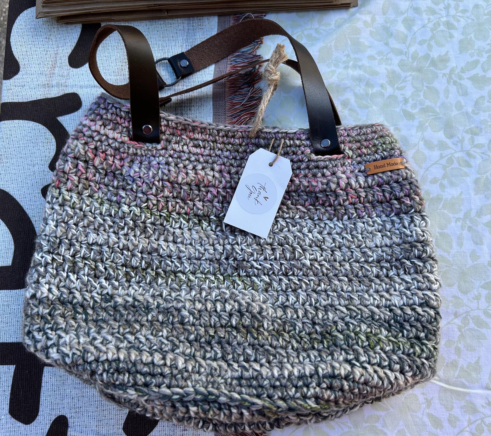 Multicoloured thread bag