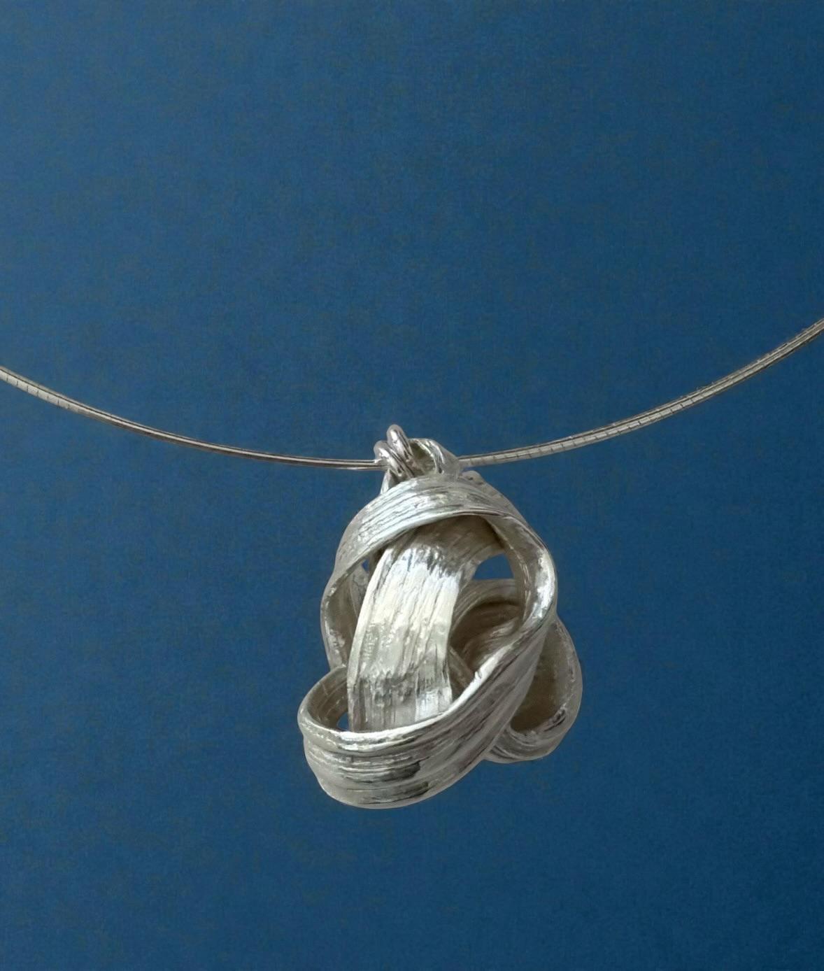 Mitsuro Hikime Pendant