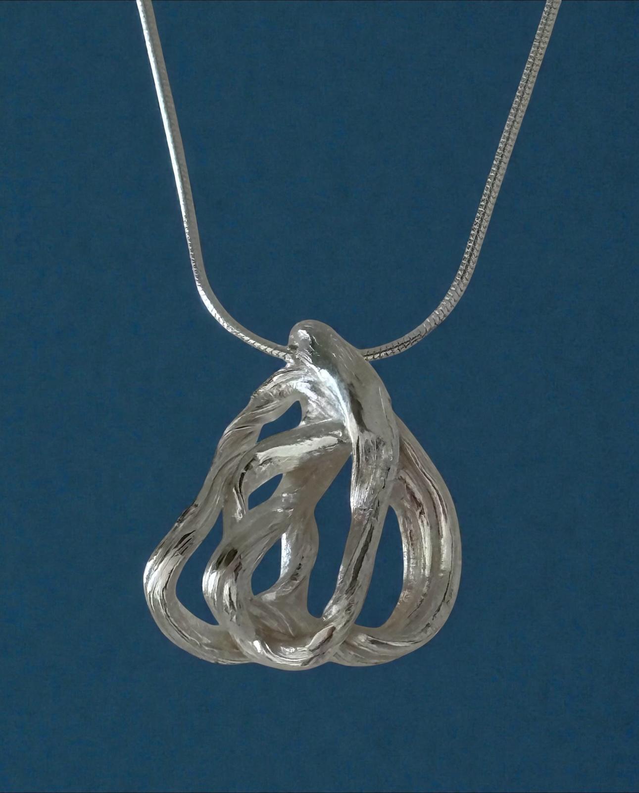 Mitsuro Hikime pendant