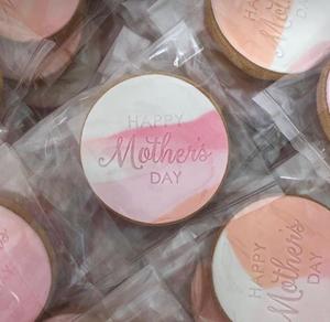 HUH SHE BAKES