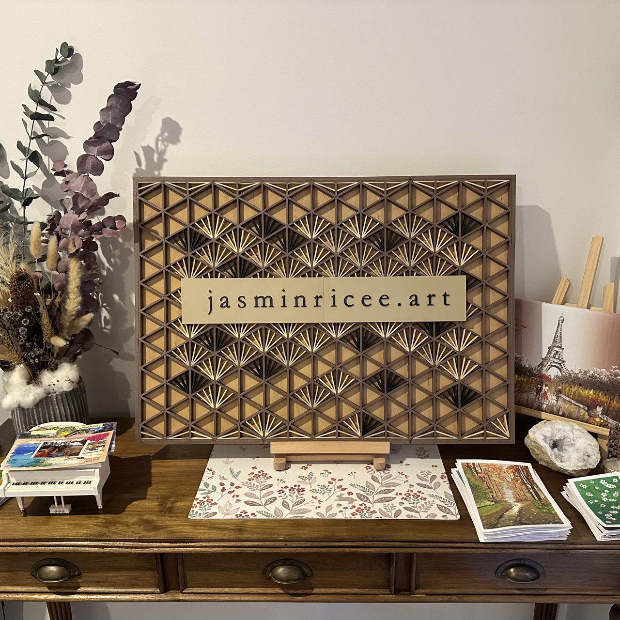 Logo Display