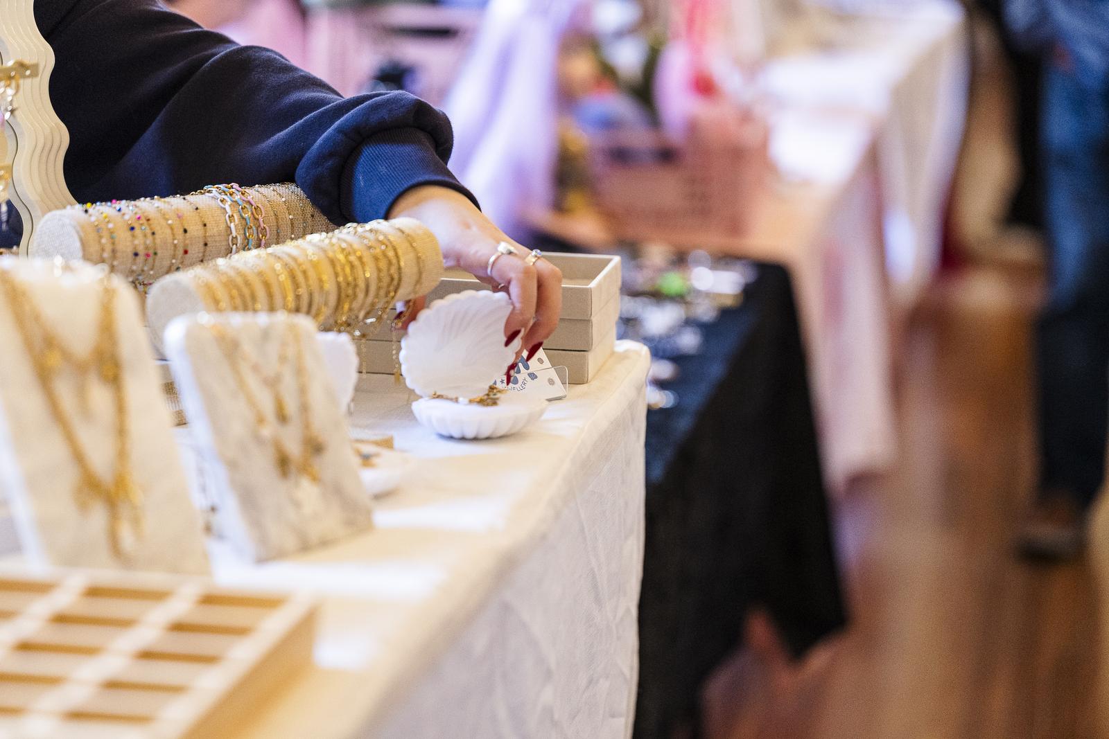 Charm Bar