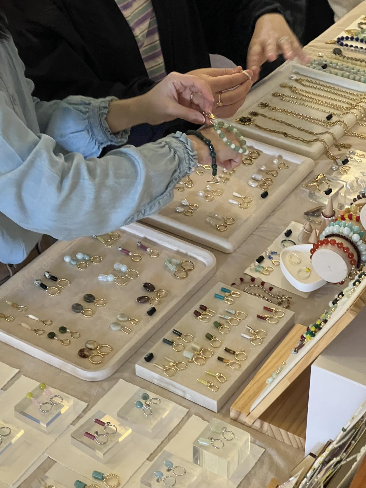 Picking bracelets 