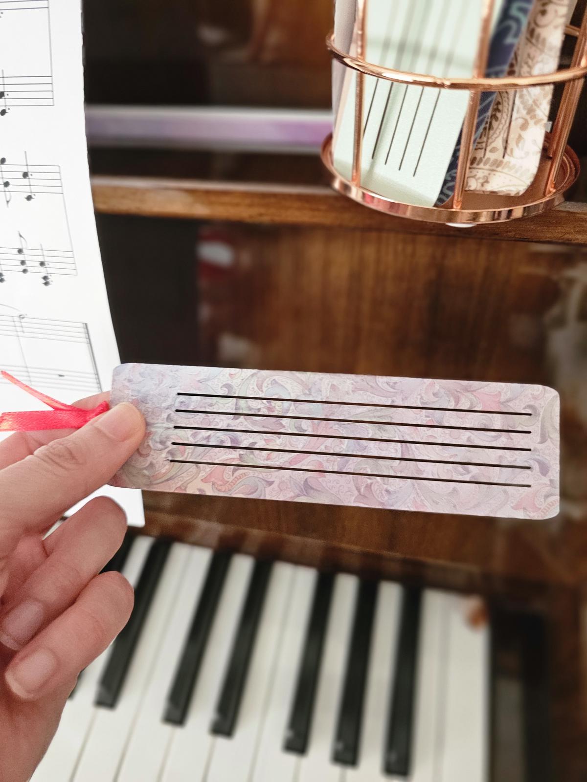 Staff template bookmark for musicians