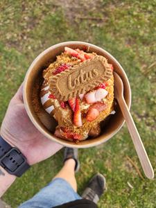 Nom Nom Desserts