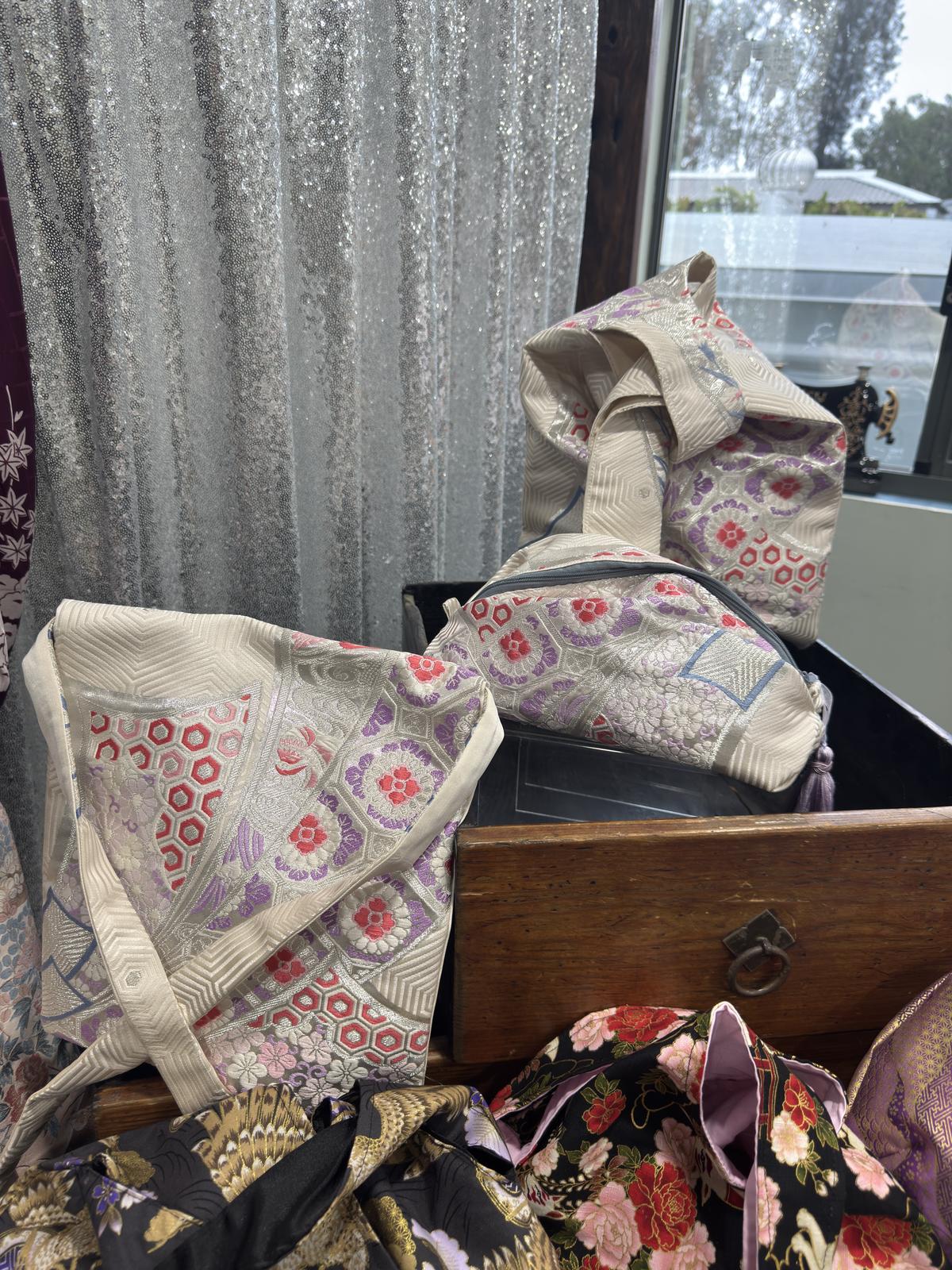 Purple pink Obi story