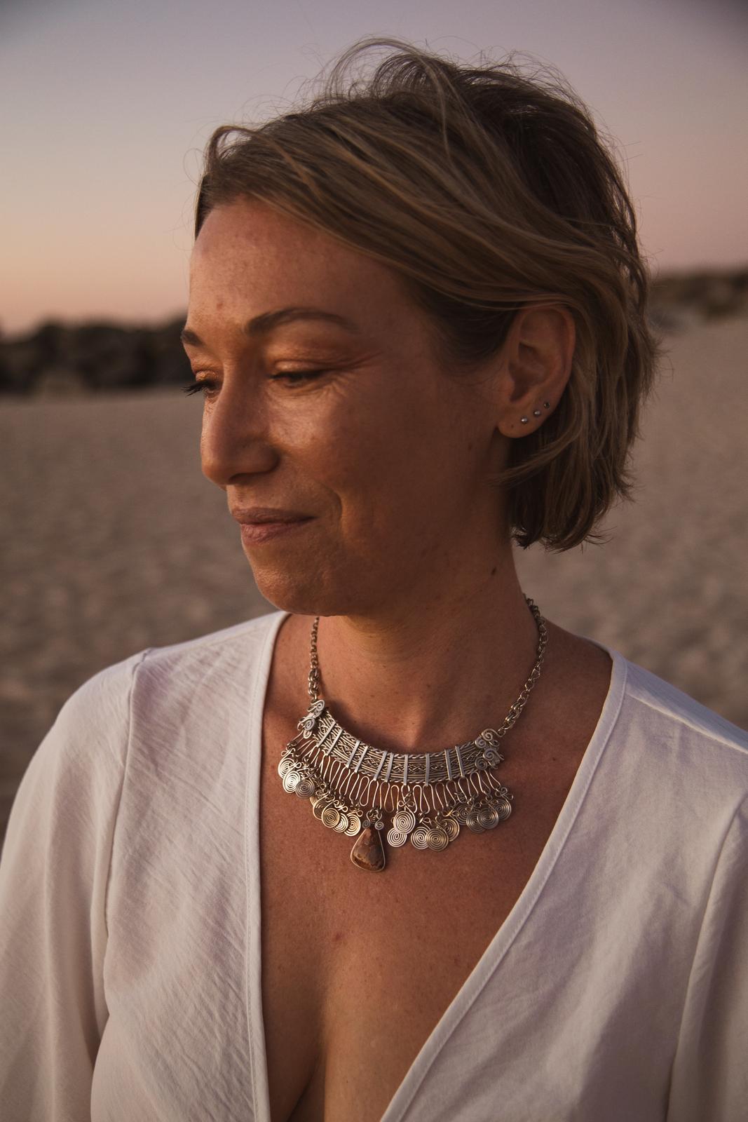 silver statement necklace
