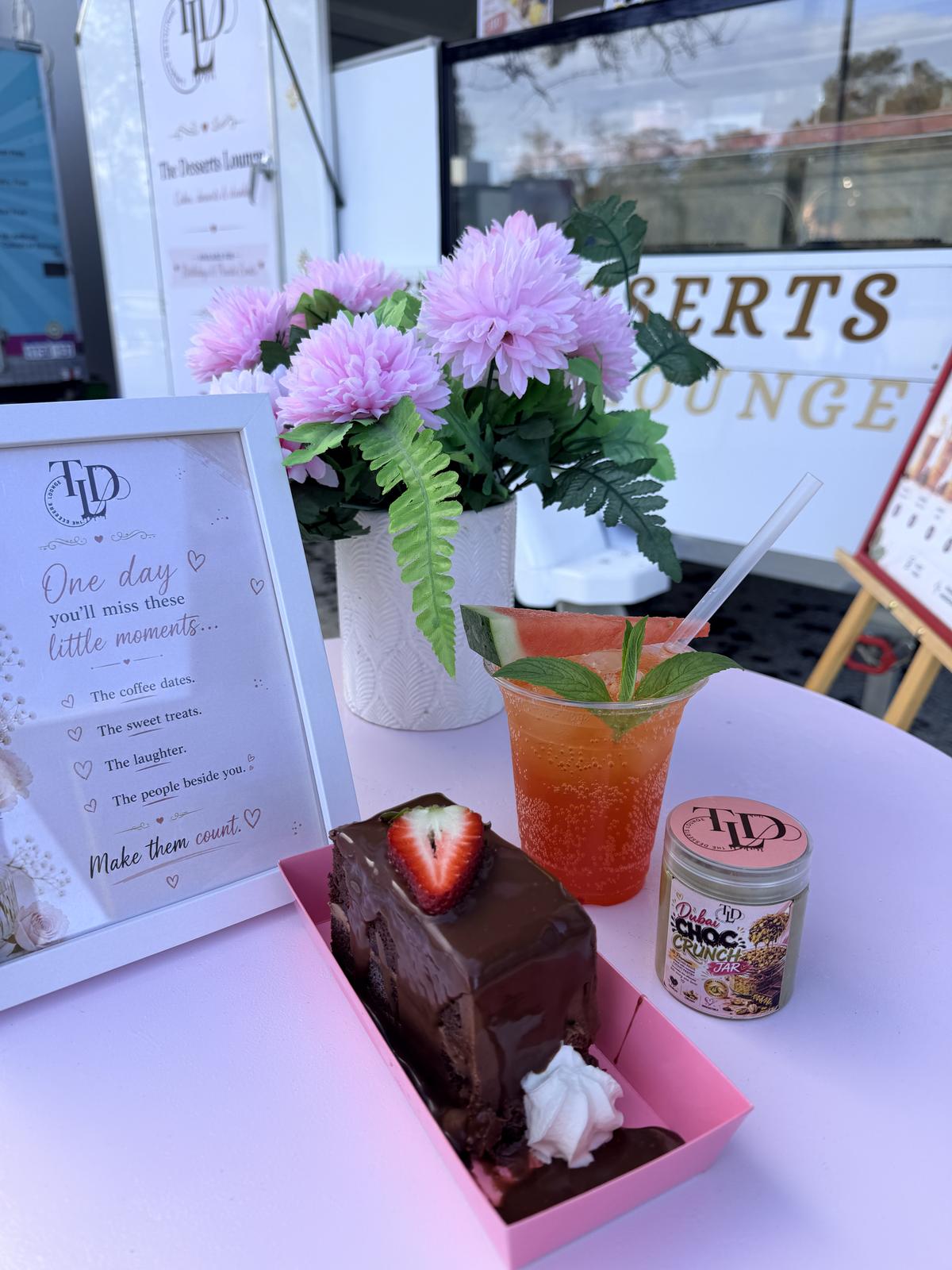 Cakes & iced drinks