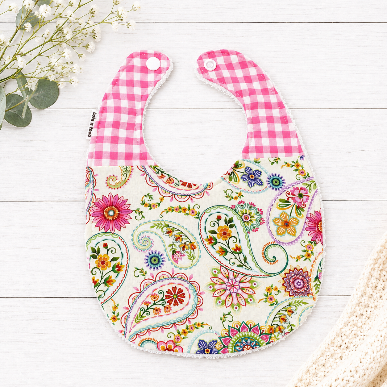 Double patterned bib 