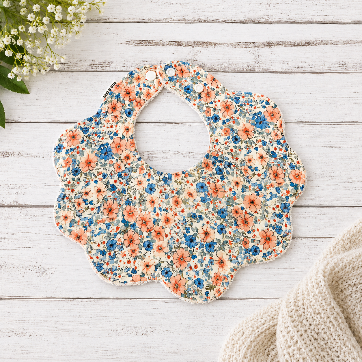 Flower bib 