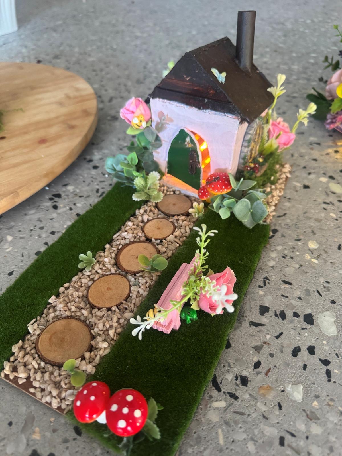 Mini Cottage
