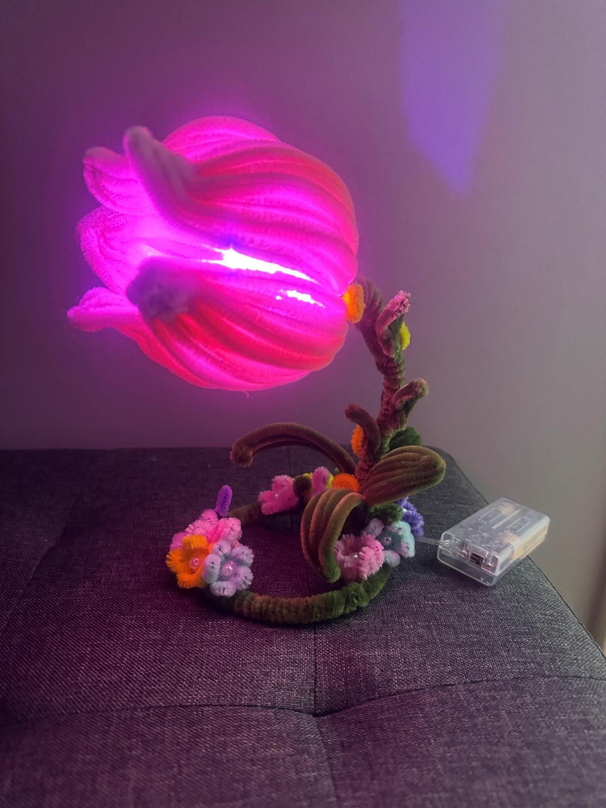 Felt Flower lamp