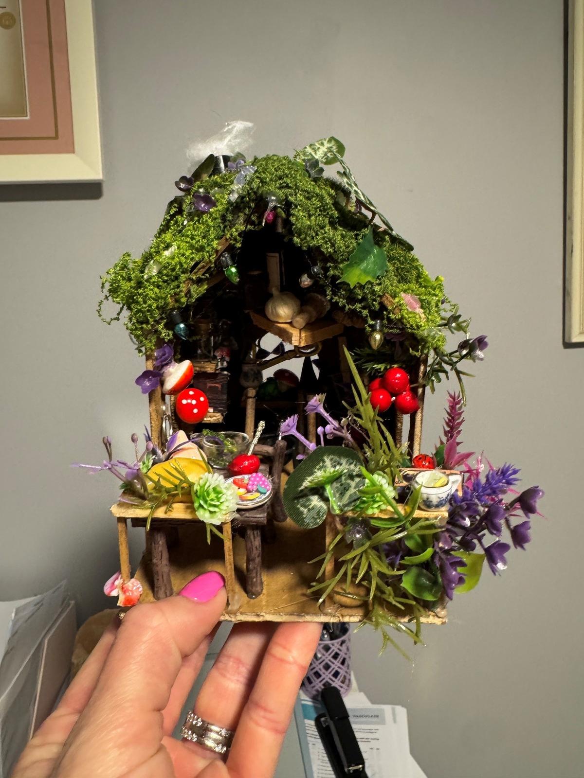 Mini apothecary